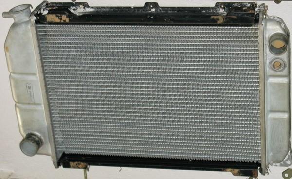Алюминиевый радиатор для автомобиля ГАЗ 3102.jpg